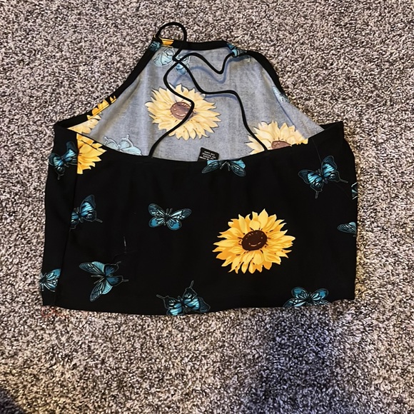 Rue 21 - Picture 2 of 2